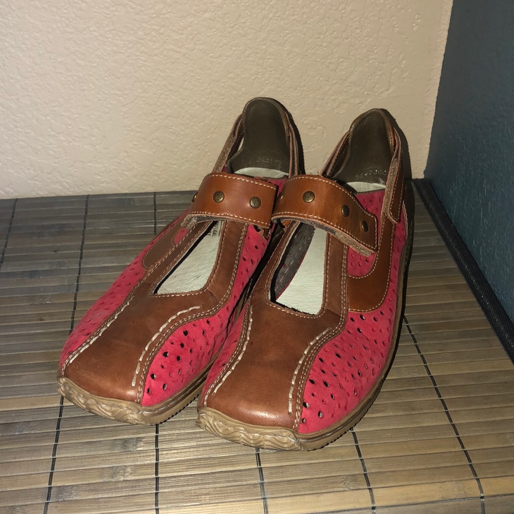 Red brown size 39 rieker shoes worn once